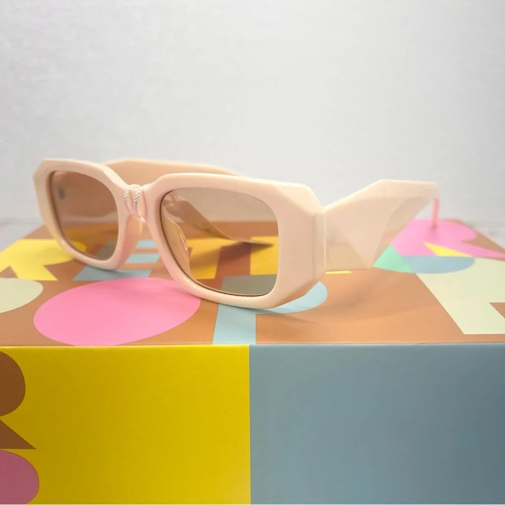 Oversized Square Cream Sunglasses UV400 Retro Fashion Thick‎ Frame Women